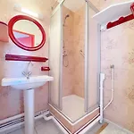 Apartman 2 Pieces Avec Mezzanine, Parking, A 300m De La Et Commerces - Fr-1-338-502