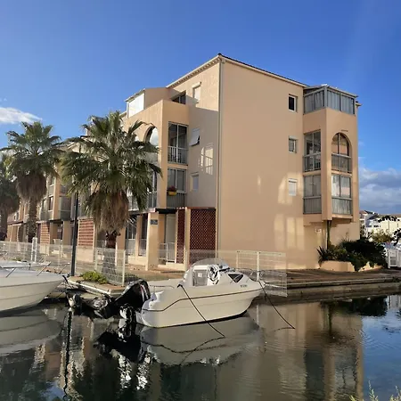 2 Pieces Avec Mezzanine, Parking, A 300m De La Et Commerces - Fr-1-338-502 * Sète